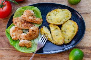 Chicken nuggets with cheese potatoes