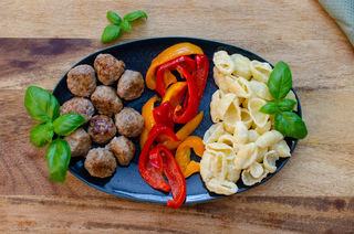 Meatballs with creamy pasta