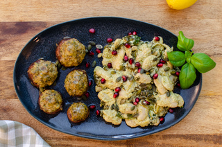 Pesto beans with spinach and stuffed mushrooms